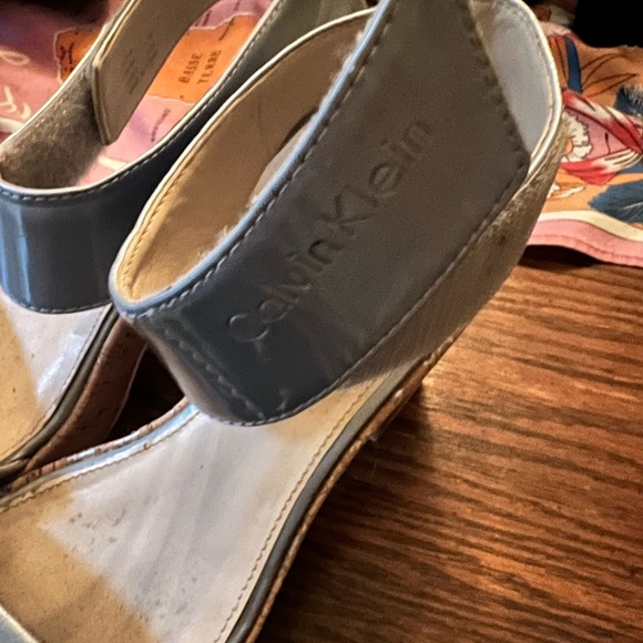 Calvin Klein platform wedged sandals - Picture 4 of 4